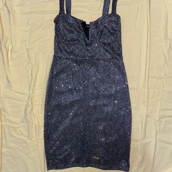 Sparkle Dress - Picture 4 of 5